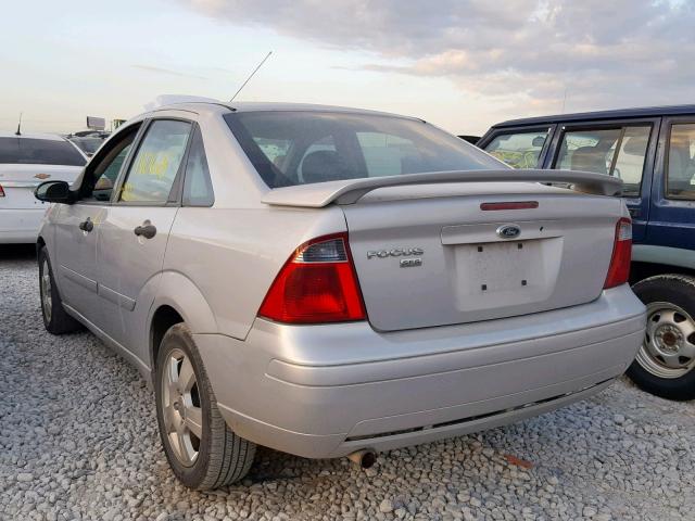 1FAFP34N77W311547 - 2007 FORD FOCUS ZX4 SILVER photo 3