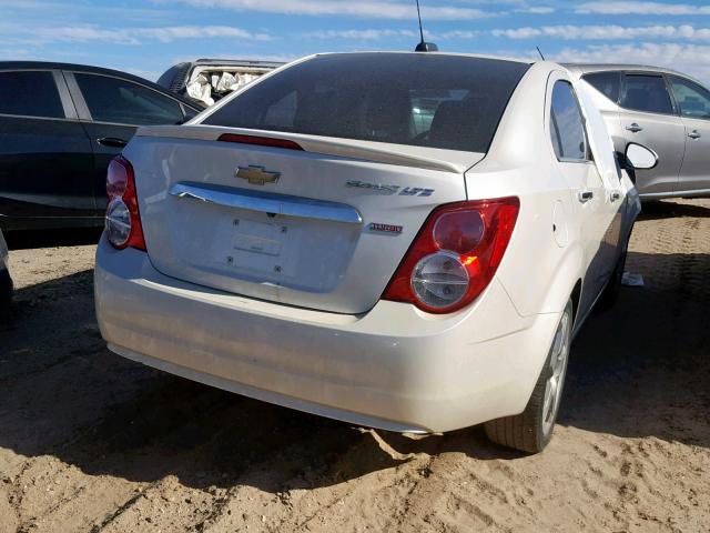 1G1JE5SB2F4186183 - 2015 CHEVROLET SONIC LTZ WHITE photo 4