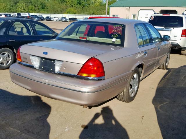 2FAFP73W3WX128117 - 1998 FORD CROWN VICT TAN photo 4