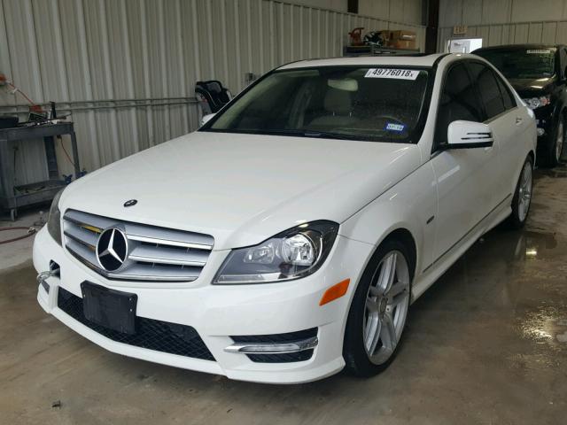 WDDGF4HB6CR214930 - 2012 MERCEDES-BENZ C 250 WHITE photo 2