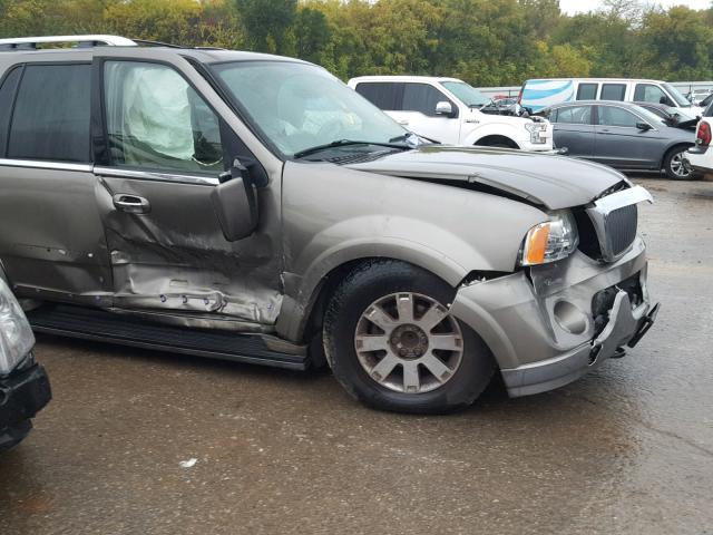 5LMFU27R44LJ07578 - 2004 LINCOLN NAVIGATOR Қоңыр фото 9