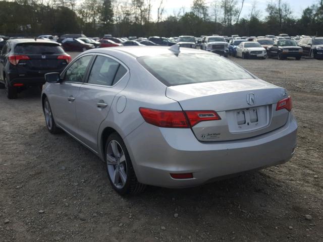 19VDE1F58DE003990 - 2013 ACURA ILX 20 PRE SILVER photo 3