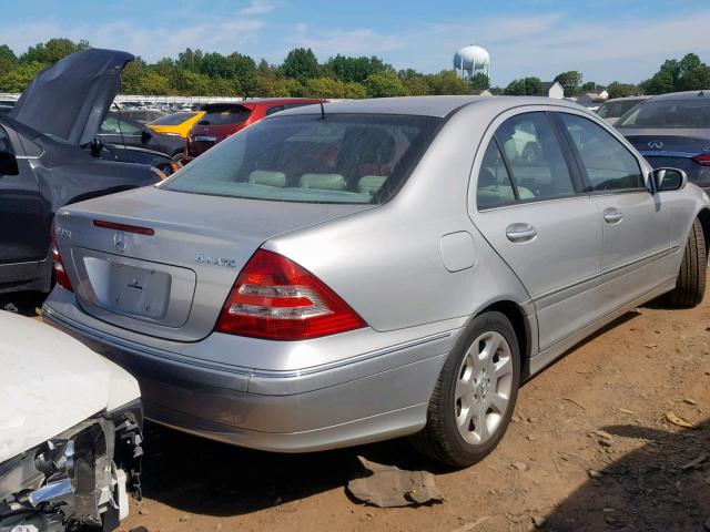 WDBRF84J65F611368 - 2005 MERCEDES-BENZ C 320 4MAT SILVER photo 4