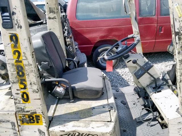 KCPH02P909058 - 1997 NISSAN FORKLIFT WHITE photo 5