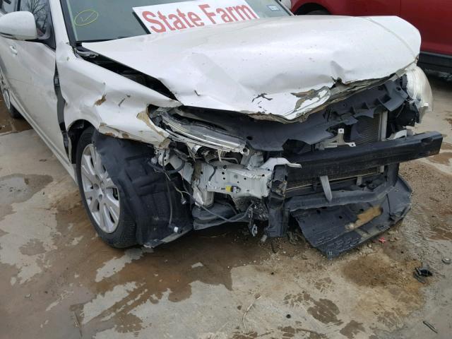 4T1BK3DBXBU395165 - 2011 TOYOTA AVALON BAS WHITE photo 9