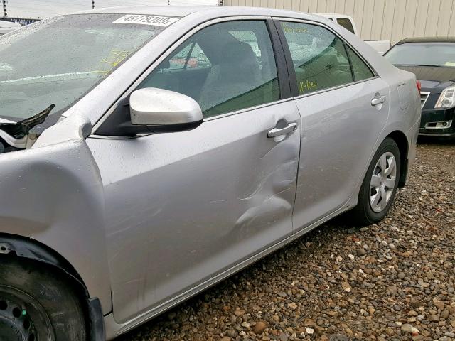 4T1BF1FK9CU002506 - 2012 TOYOTA CAMRY BASE SILVER photo 10