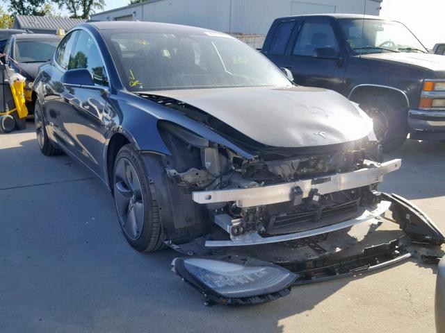 5YJ3E1EB9JF066337 - 2018 TESLA MODEL 3 GRAY photo 1