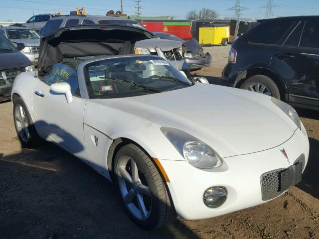 1G2MN35B09Y105073 - 2009 PONTIAC SOLSTICE WHITE photo 1