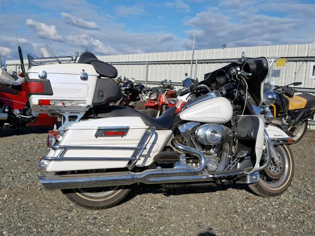 1HD1FCW144Y600126 - 2004 HARLEY-DAVIDSON FLHTCUI WHITE photo 4
