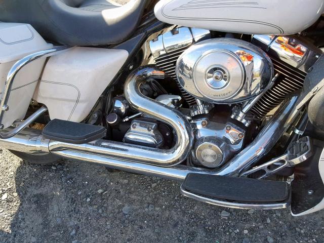 1HD1FCW144Y600126 - 2004 HARLEY-DAVIDSON FLHTCUI WHITE photo 7