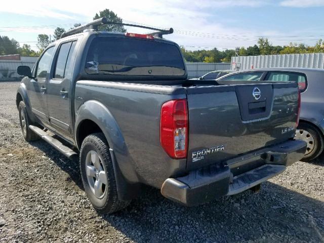 1N6AD07W46C402935 - 2006 NISSAN FRONTIER C GRAY photo 3