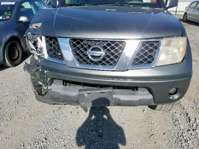 1N6AD07W46C402935 - 2006 NISSAN FRONTIER C GRAY photo 7