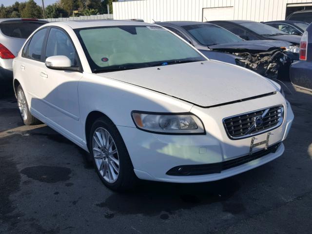 YV1MS390492444560 - 2009 VOLVO S40 2.4I WHITE photo 1