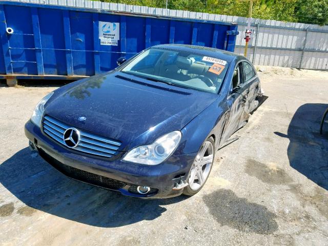 WDDDJ72X57A083517 - 2007 MERCEDES-BENZ CLS 550 BLUE photo 2