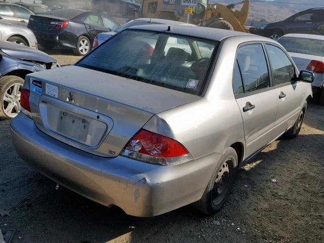 JA3AJ26E55U015530 - 2005 MITSUBISHI LANCER ES SILVER photo 4