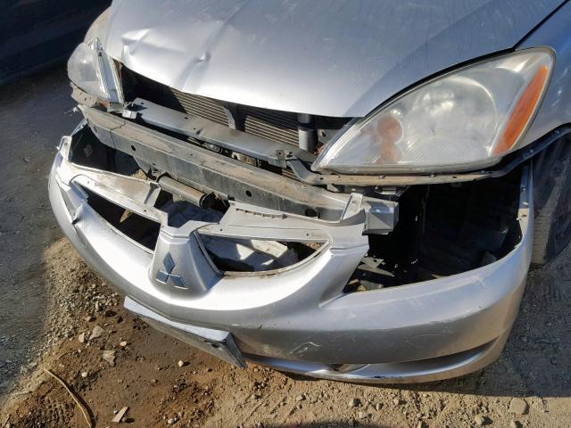 JA3AJ26E55U015530 - 2005 MITSUBISHI LANCER ES SILVER photo 9