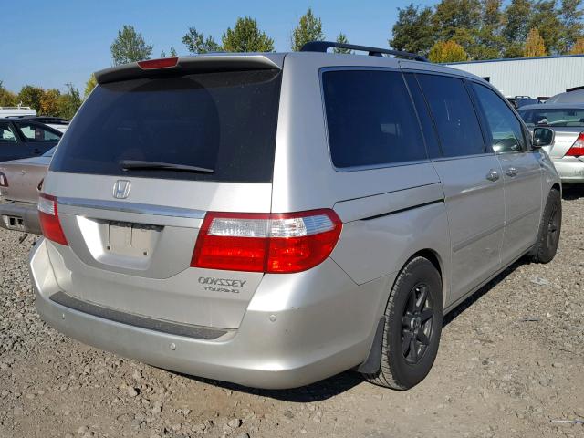 5FNRL38815B010040 - 2005 HONDA ODYSSEY TO SILVER photo 4