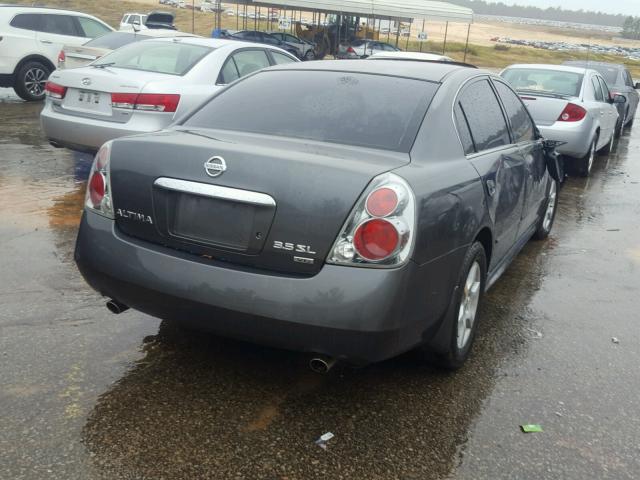 1N4BL11D05C170670 - 2005 NISSAN ALTIMA SE GRAY photo 4