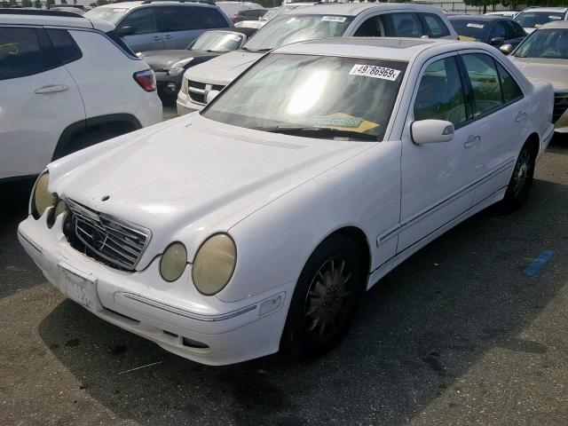 WDBJF65J41B181065 - 2001 MERCEDES-BENZ E 320 WHITE photo 2