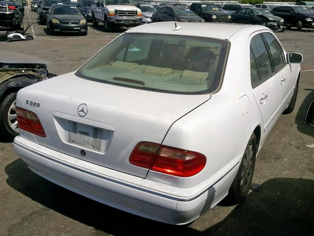 WDBJF65J41B181065 - 2001 MERCEDES-BENZ E 320 WHITE photo 4