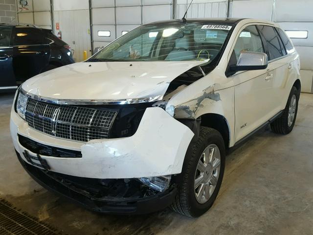 2LMDU88C67BJ32479 - 2007 LINCOLN MKX CREAM photo 2