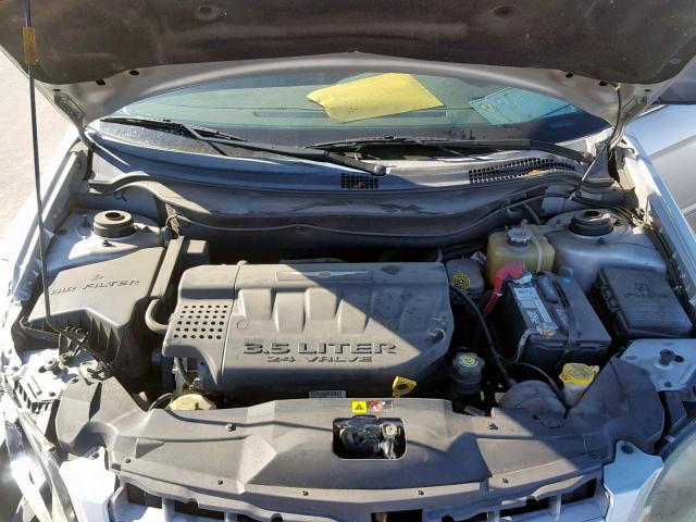 2C8GM68434R326575 - 2004 CHRYSLER PACIFICA SILVER photo 7