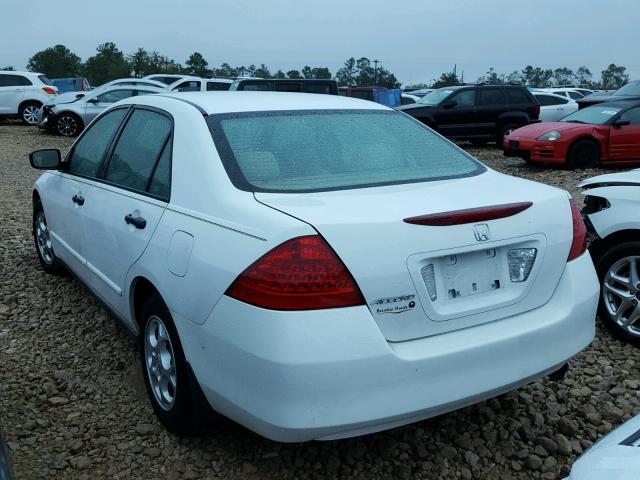 1HGCM56127A111394 - 2007 HONDA ACCORD VAL WHITE photo 3