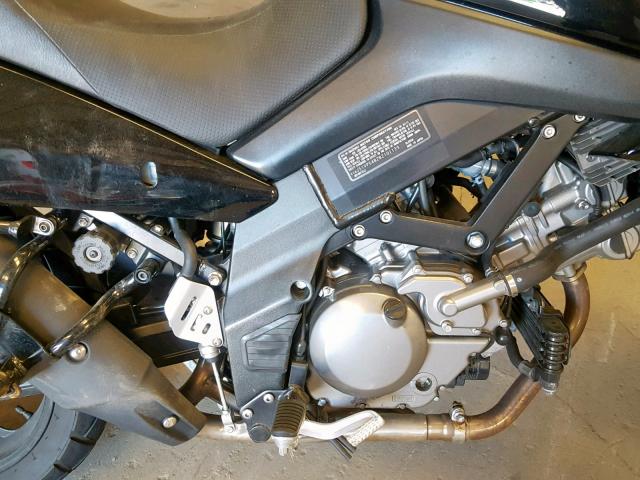 JS1VP54B2B2101133 - 2011 SUZUKI DL650 A BLACK photo 7