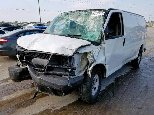 1GCHG35K381228381 - 2008 CHEVROLET EXPRESS G3 WHITE photo 2