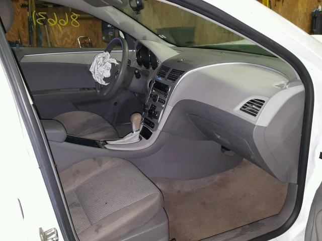 1G1ZC5E01CF125703 - 2012 CHEVROLET MALIBU 1LT WHITE photo 5