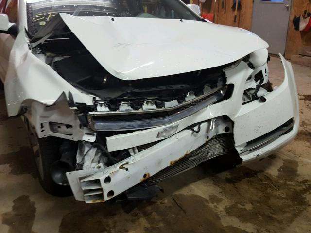 1G1ZC5E01CF125703 - 2012 CHEVROLET MALIBU 1LT WHITE photo 9