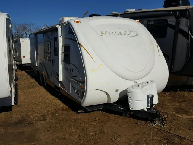 4YDT29524AM420051 - 2009 KEYSTONE BULLET WHITE photo 1