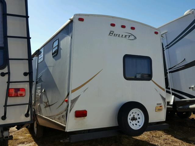 4YDT29524AM420051 - 2009 KEYSTONE BULLET WHITE photo 3