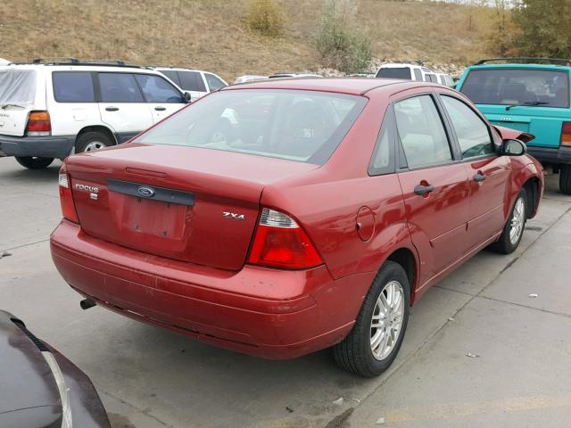 1FAFP34N45W213976 - 2005 FORD FOCUS ZX4 RED photo 4