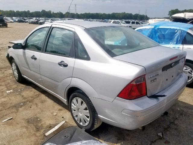 1FAFP34N75W233185 - 2005 FORD FOCUS ZX4 SILVER photo 3