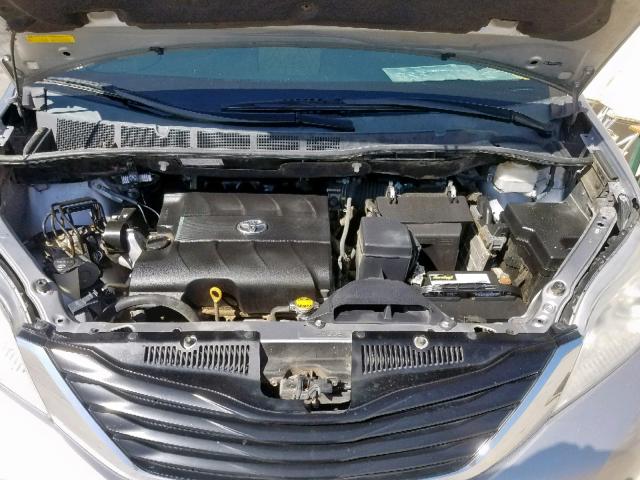 5TDKK3DC7BS097061 - 2011 TOYOTA SIENNA LE SILVER photo 7