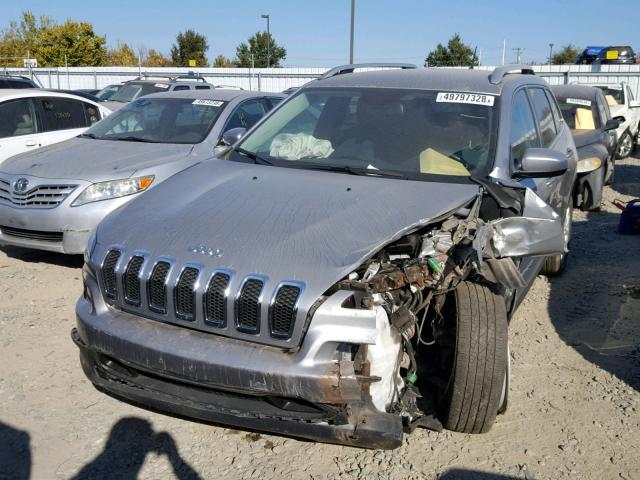 1C4PJLCBXJD612162 - 2018 JEEP CHEROKEE L SILVER photo 2