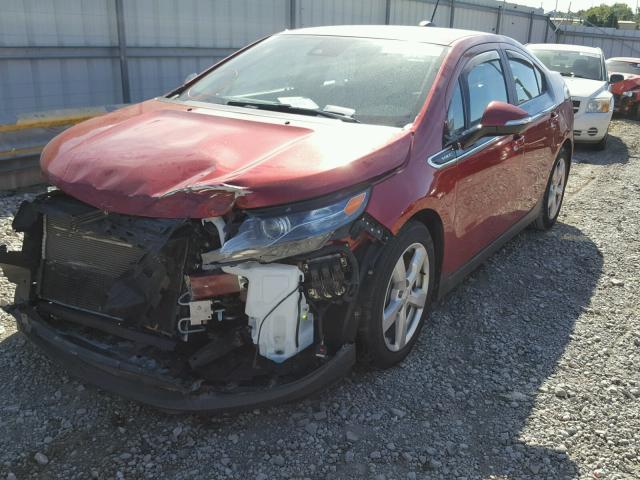 1G1RB6E42FU111885 - 2015 CHEVROLET VOLT MAROON photo 2