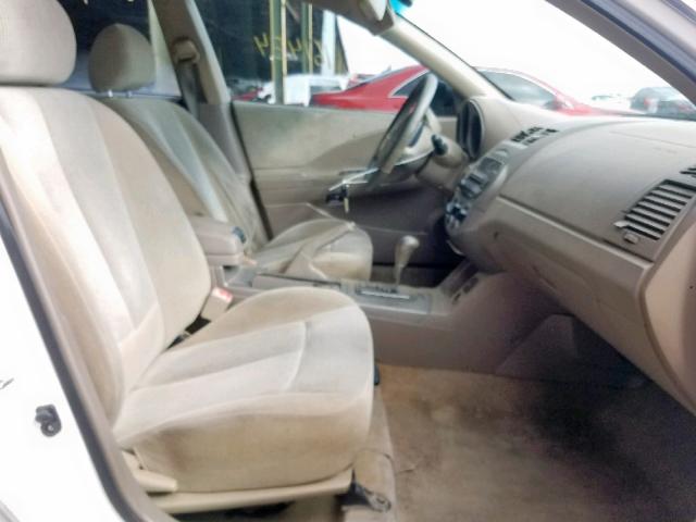 1N4BL11DX2C150535 - 2002 NISSAN ALTIMA SE WHITE photo 5