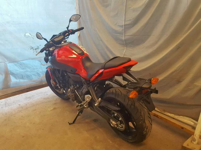 JYARM20E1HA000299 - 2017 YAMAHA FZ07A RED photo 3