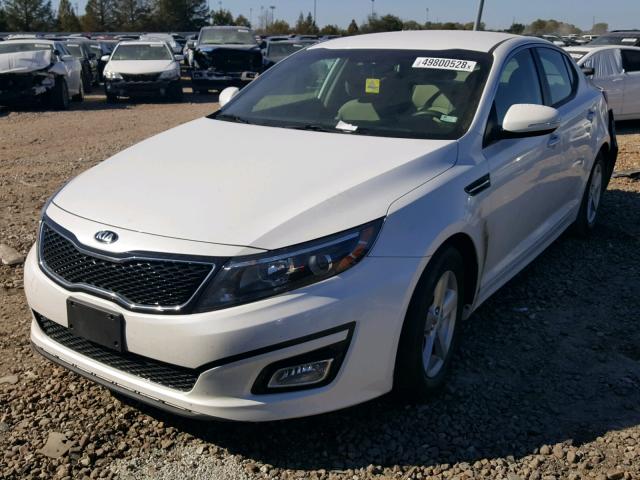 KNAGM4A71F5559118 - 2015 KIA OPTIMA LX WHITE photo 2