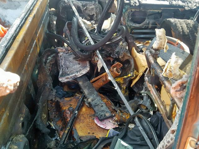 1N6HD16Y2SC302740 - 1995 NISSAN TRUCK KING BURN photo 6