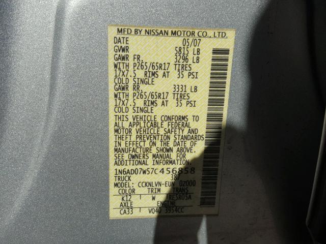 1N6AD07W57C456858 - 2007 NISSAN FRONTIER C SILVER photo 10