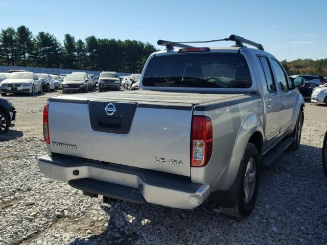 1N6AD07W57C456858 - 2007 NISSAN FRONTIER C SILVER photo 4