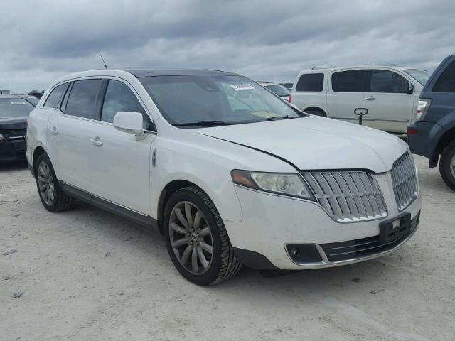 2LMHJ5FR4ABJ22685 - 2010 LINCOLN MKT WHITE photo 1