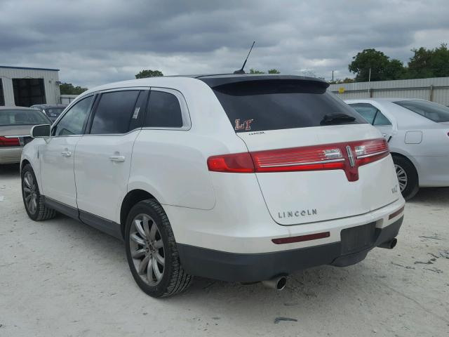 2LMHJ5FR4ABJ22685 - 2010 LINCOLN MKT WHITE photo 3