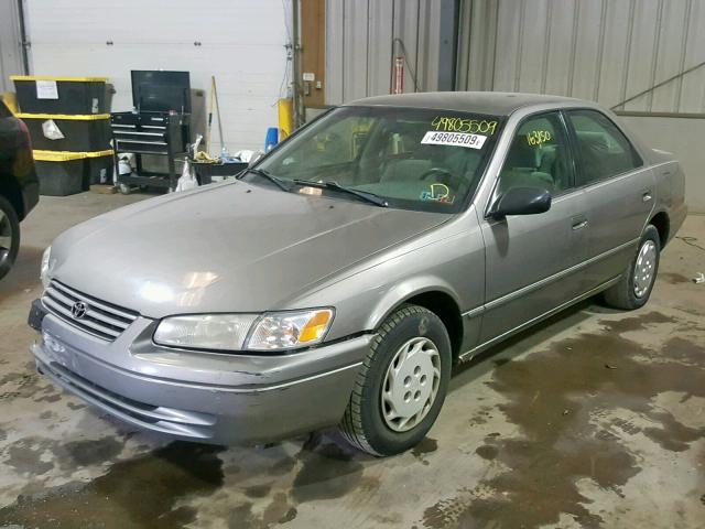 4T1BG22KXVU180923 - 1997 TOYOTA CAMRY CE GRAY photo 2