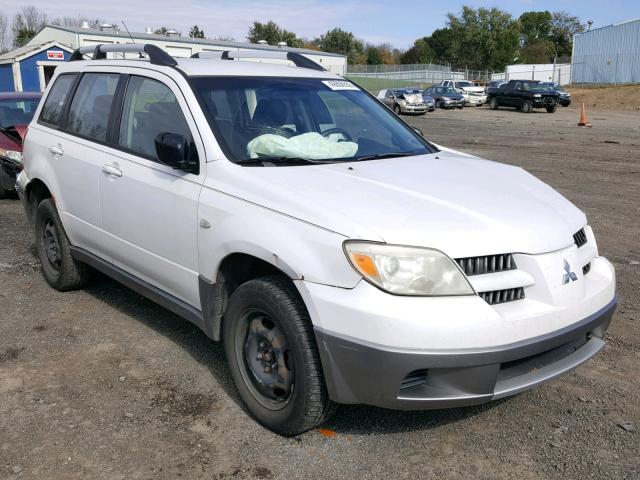 JA4LZ31F15U039990 - 2005 MITSUBISHI OUTLANDER WHITE photo 1