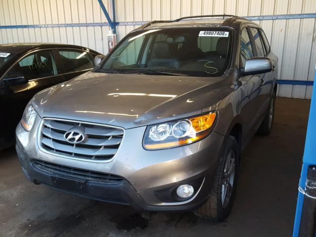 5XYZK4AG2BG035026 - 2011 HYUNDAI SANTA FE L GRAY photo 2