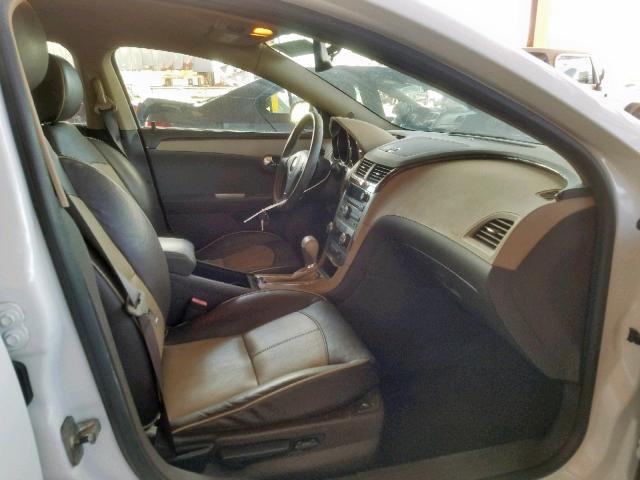 1G1ZE5E78AF135052 - 2010 CHEVROLET MALIBU LTZ თეთრი ფოტო 5